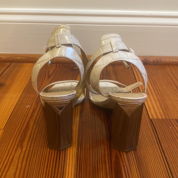 Michael Kors block heel - Picture 3 of 4